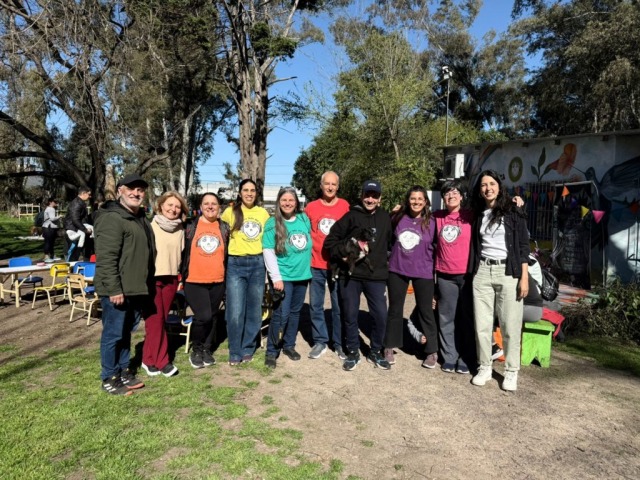 Clsica y solidaria, a beneficio de la biblio Del otro lado del rbol